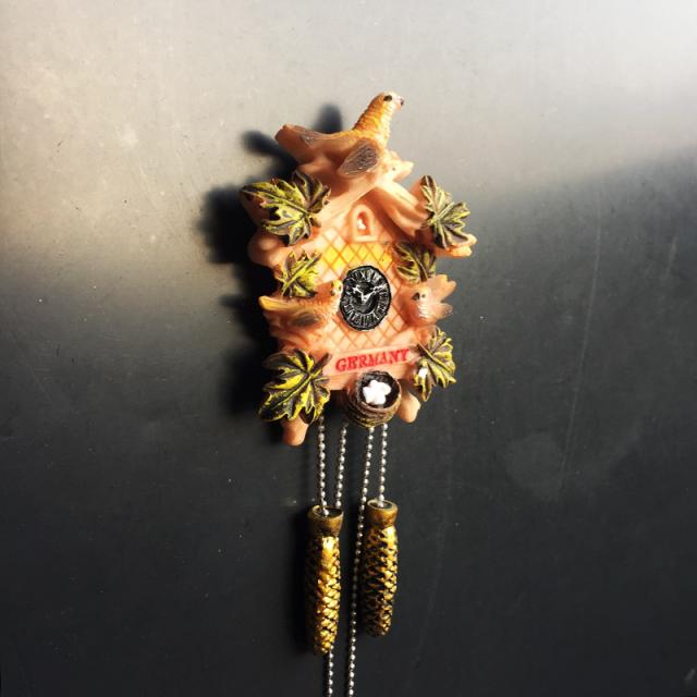 鳩時計のマグネット 