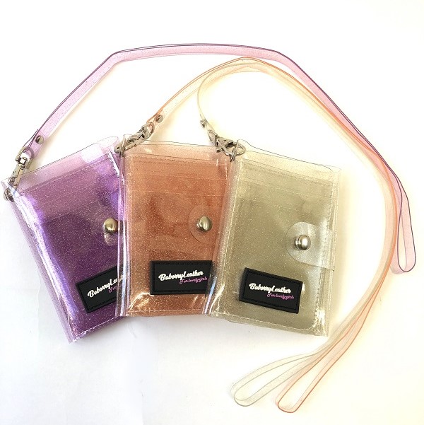 ストラップ付クリアカードケース