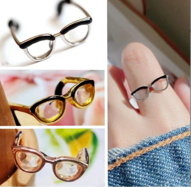メガネの形の面白リング