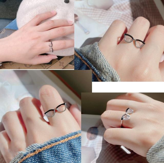 メガネの形の面白リング