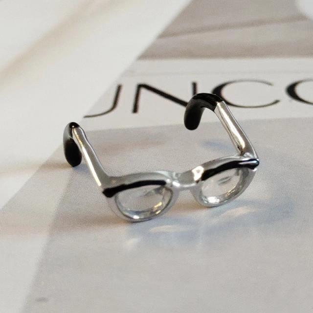 メガネの形の面白リング