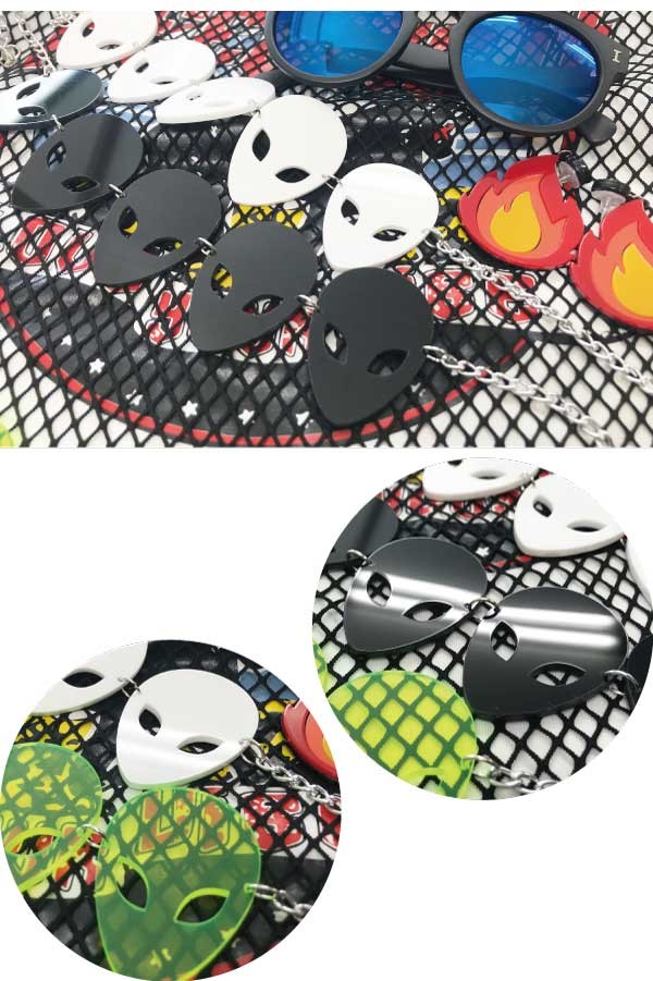 宇宙人ネックレス