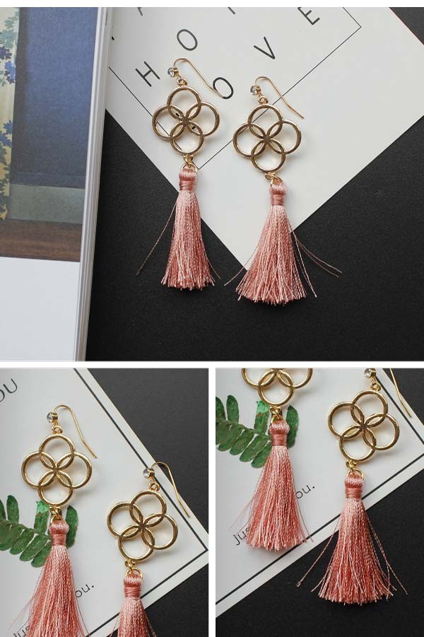 タッセルピアス