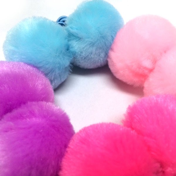 ポンポンヘアゴム