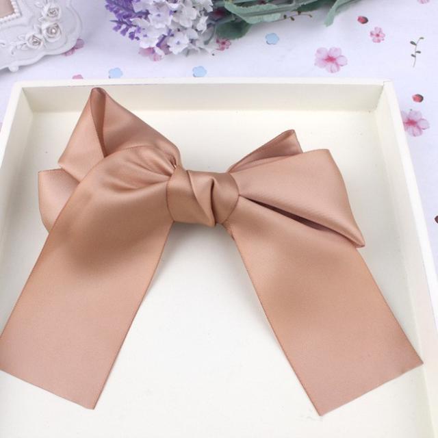 サテンリボンバレッタ