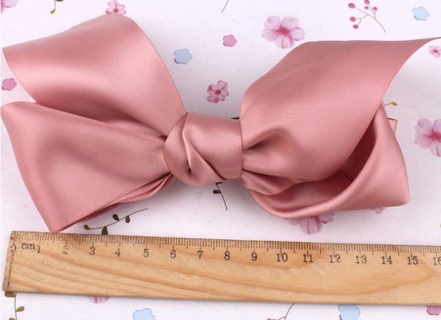 サテンリボンバレッタ