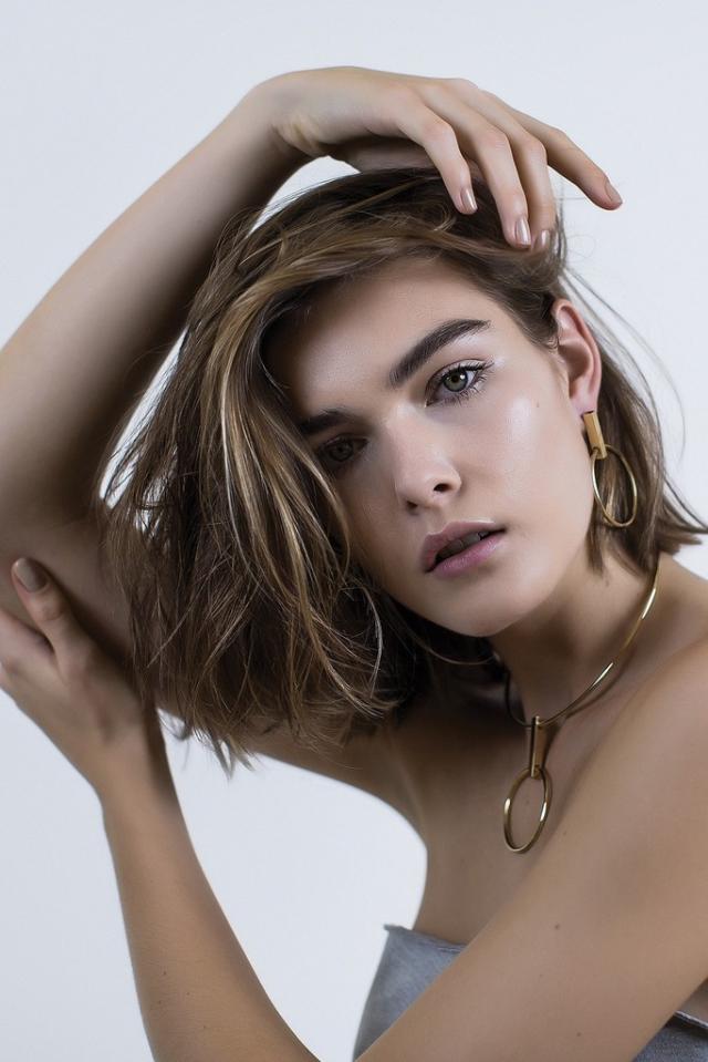 大人シックなデザイン♪ モダンテイスト メタルチョーカー