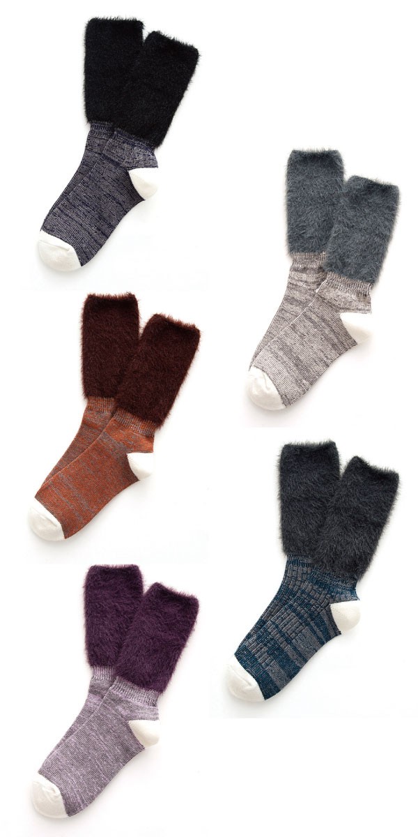 もっちりフワモコ素材のバイカラーソックス♪