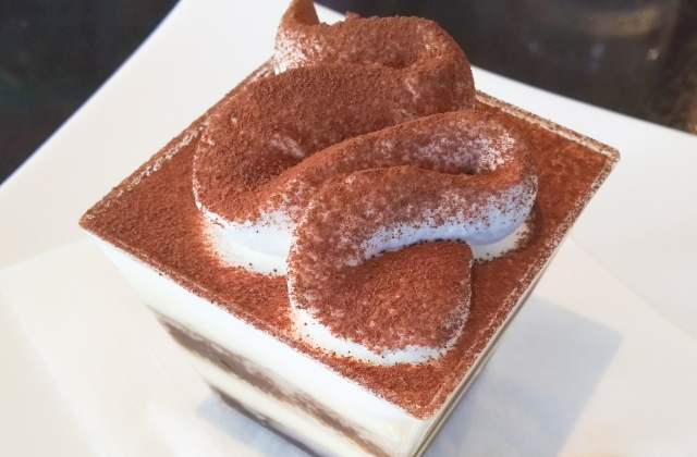 送料無料 ティラミスチョコボーロ New 300g チョコレート チョコギフト ギフト アーモンド ボーロ チョコがけ スイーツ