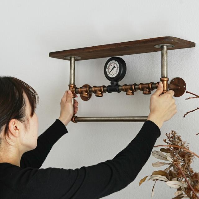 Steampunkデザインの壁掛けラック アンティーク風 ウォールシェルフ 収納棚