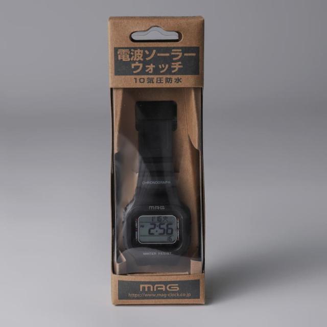 スマートな印象を与える電波ソーラー腕時計