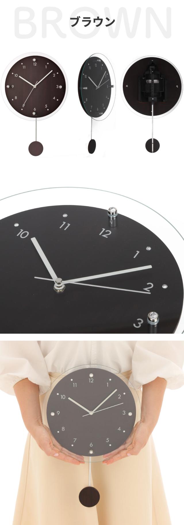 穏やかな時間を感じさせる、ゆっくり揺れる振り子の時計