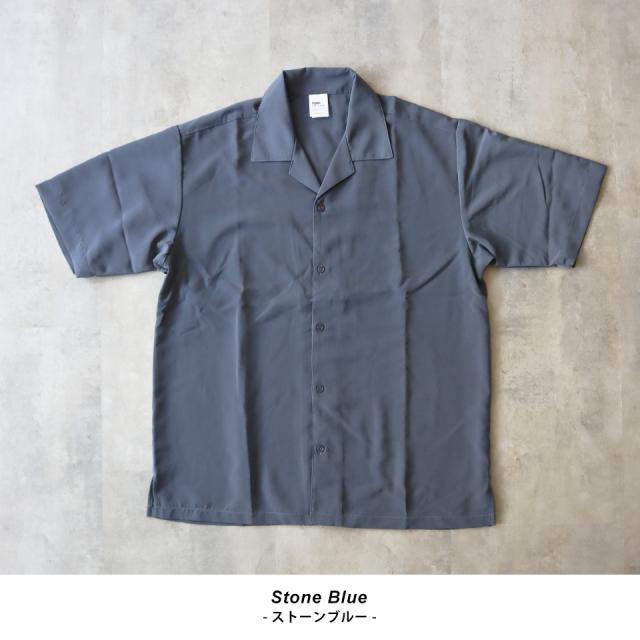 とろみのあるオープンカラーシャツ