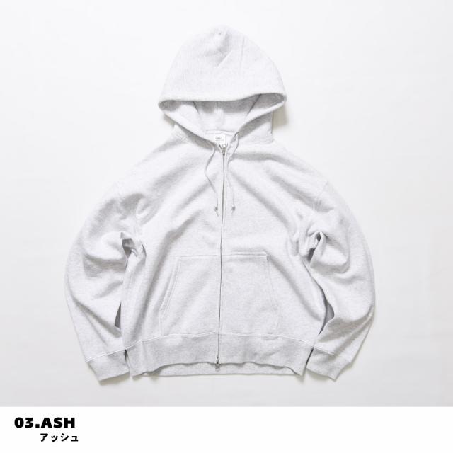 ジップパーカー