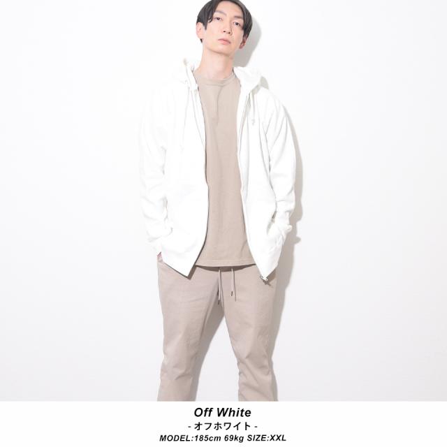 厚手のジップパーカー