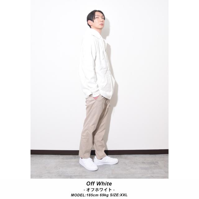 厚手のジップパーカー