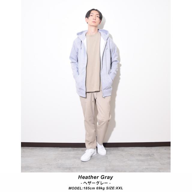 厚手のジップパーカー