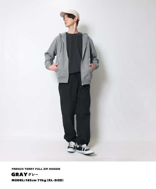 ジップパーカー