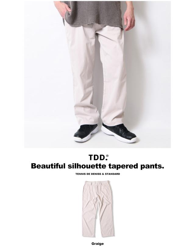 テーパードパンツ