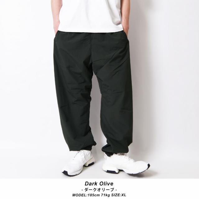 ナイロンパンツ