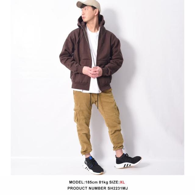 超厚手のジップパーカー