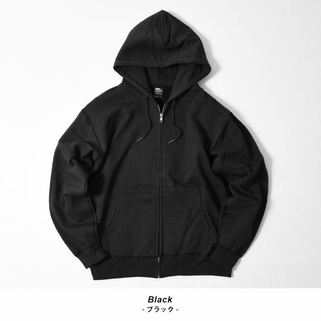 厚手のジップパーカー