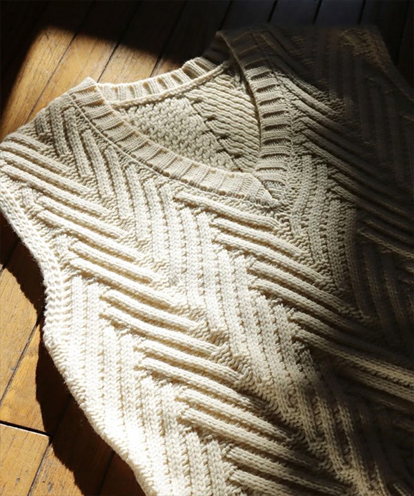 ニットベスト レディース ロング ヘリンボーン柄 深Ｖネック ヘリンボーン ニット ざっくりニット ざっくり ウールライク 凹凸感 体型カバー