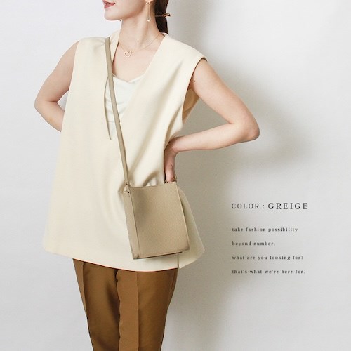 ショルダーバッグ バッグ かばん カバン 鞄 ミニバッグ 小さめ 小さい ミニ 収納 ポケット 無地 本革 牛革 レザー シンプル マチ付き レディース ベージュ ブラック 黒 ブラウン キャメル 春 夏 秋 冬 オールシーズン カジュアル きれいめ フォーマル ビジネスシーン オフィス オフィスカジュアル 通勤 軽量 四角 長方形 bl