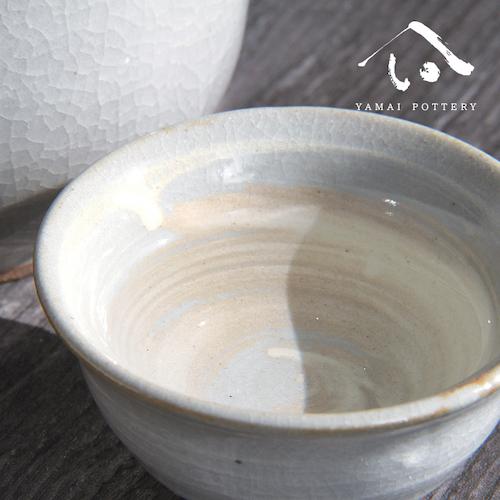 美濃焼 toki minoyaki japan 冷酒器 セット 酒器セット お猪口 冷酒 徳利 おちょこ ペア とっくり 酒器 陶器 手作り 2号 平盃 盃 食器 結婚祝い 還暦祝い 祝い 還暦 プレゼント ギフト ギフトセット 食器セット お土産 誕生日 贈り物 お祝い 母の日 父の日 記念日 和食器 洋食器 カフェ シンプル キッチン キッチン用品 お揃い 国産 日本製 岐阜産 熱燗 冷酒 日本酒 酒 焼酎 食洗機対応 電子レンジ対応 送料無料