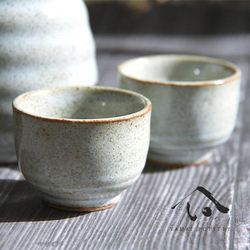 美濃焼 toki minoyaki japan 冷酒器 セット 酒器セット お猪口 冷酒 徳利 おちょこ ペア とっくり 酒器 陶器 手作り 2号 食器 結婚祝い 還暦祝い 祝い 還暦 プレゼント ギフト ギフトセット 食器セット お土産 誕生日 贈り物 お祝い 母の日 父の日 記念日 和食器 洋食器 カフェ シンプル キッチン キッチン用品 お揃い 国産 日本製 岐阜産 熱燗 冷酒 日本酒 酒 焼酎 食洗機対応 電子レンジ対応 送料無料