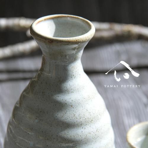 美濃焼 toki minoyaki japan 冷酒器 セット 酒器セット お猪口 冷酒 徳利 おちょこ ペア とっくり 酒器 陶器 手作り 2号 食器 結婚祝い 還暦祝い 祝い 還暦 プレゼント ギフト ギフトセット 食器セット お土産 誕生日 贈り物 お祝い 母の日 父の日 記念日 和食器 洋食器 カフェ シンプル キッチン キッチン用品 お揃い 国産 日本製 岐阜産 熱燗 冷酒 日本酒 酒 焼酎 食洗機対応 電子レンジ対応 送料無料