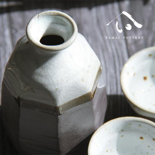 美濃焼 toki minoyaki japan 冷酒器 セット 酒器セット お猪口 冷酒 徳利 おちょこ ペア とっくり 酒器 陶器 手作り 2号 ぐい呑み 食器 結婚祝い 還暦祝い 祝い 還暦 プレゼント ギフト ギフトセット 食器セット お土産 誕生日 贈り物 お祝い 母の日 父の日 記念日 和食器 洋食器 カフェ シンプル キッチン キッチン用品 お揃い 国産 日本製 岐阜産 熱燗 冷酒 日本酒 酒 焼酎 食洗機対応 電子レンジ対応 送料無料