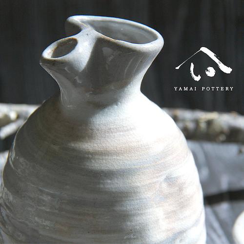 美濃焼 toki minoyaki japan 冷酒器 セット 酒器セット お猪口 冷酒 徳利 おちょこ ペア とっくり 酒器 陶器 手作り 2号 ぐい呑み 食器 結婚祝い 還暦祝い 祝い 還暦 プレゼント ギフト ギフトセット 食器セット お土産 誕生日 贈り物 お祝い 母の日 父の日 記念日 和食器 洋食器 カフェ シンプル キッチン キッチン用品 お揃い 国産 日本製 岐阜産 熱燗 冷酒 日本酒 酒 焼酎 食洗機対応 電子レンジ対応 送料無料