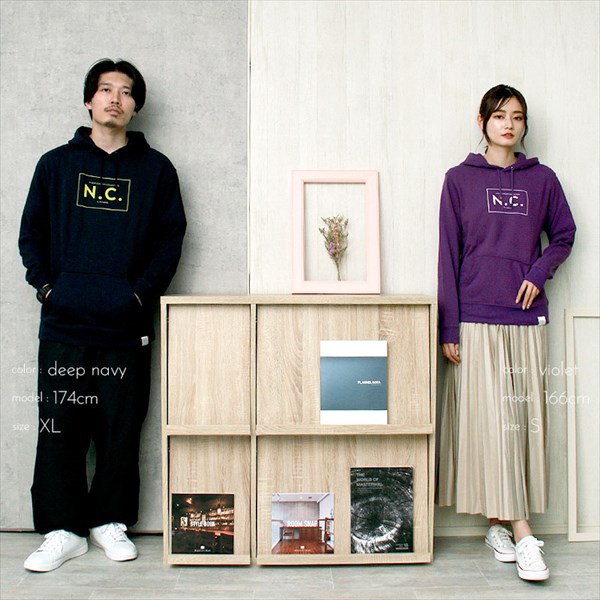 送料無料 noisycode パーカー レディース 綿100% メンズ 長袖 ブラウンロゴ n.c. カレッジロゴ オリジナル フーディー フード パーカ プルオーバーパーカー デザイン ロゴ プルオーバー プリント 英字 カレッジ おしゃれ ペア 家族 お揃い トップス ペアルック ユニセックス 大きいサイズ sサイズ 小さいサイズ 服 お出かけ 楽ちん man mens レデイース Ladies womans tops 黒 ブラック 白 ホワイト 20代 30代 40代 大人 コーデ