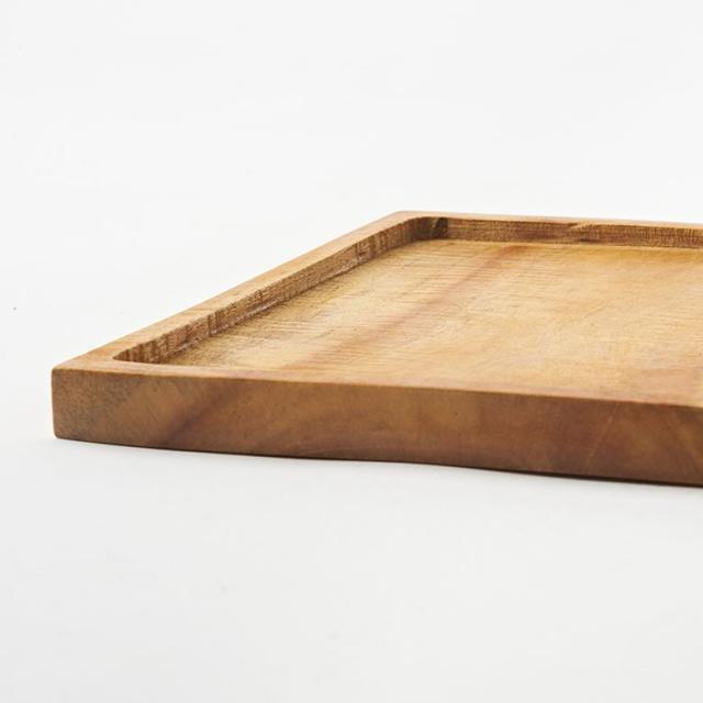 ほどよい厚みのトレイ
