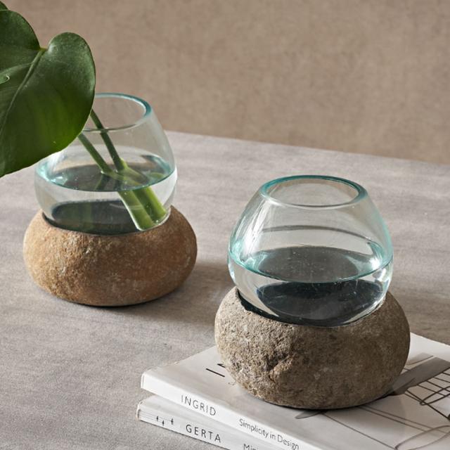 ストーンとガラスのフラワーベース