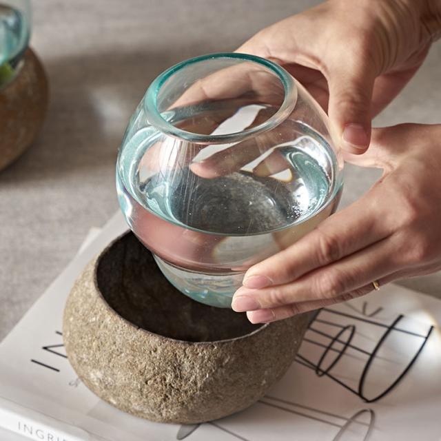 手作業で作られたガラスボウル