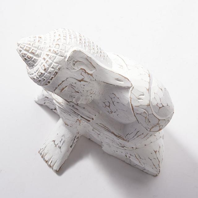 ハンドメイドの置物