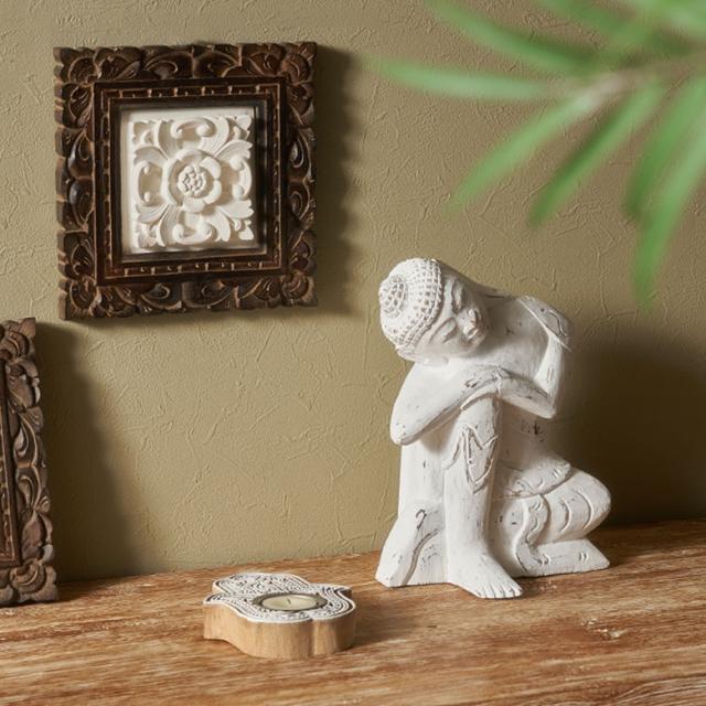 白色のブッダの置きもの