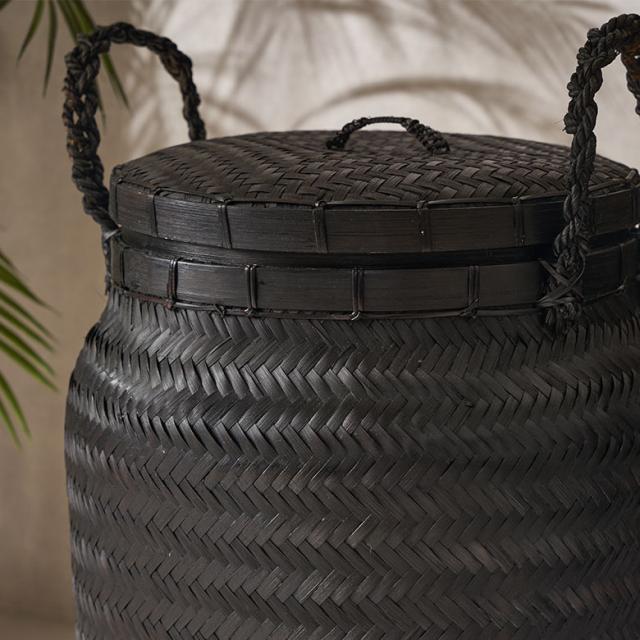 オブジェのような美しさのかご