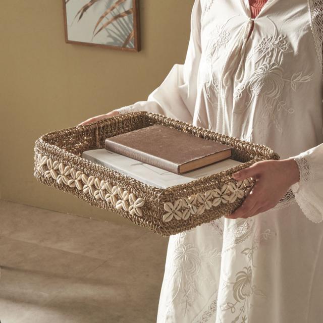 雑誌や書類などの収納に