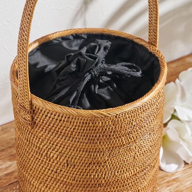 自然素材アタのカゴバッグ