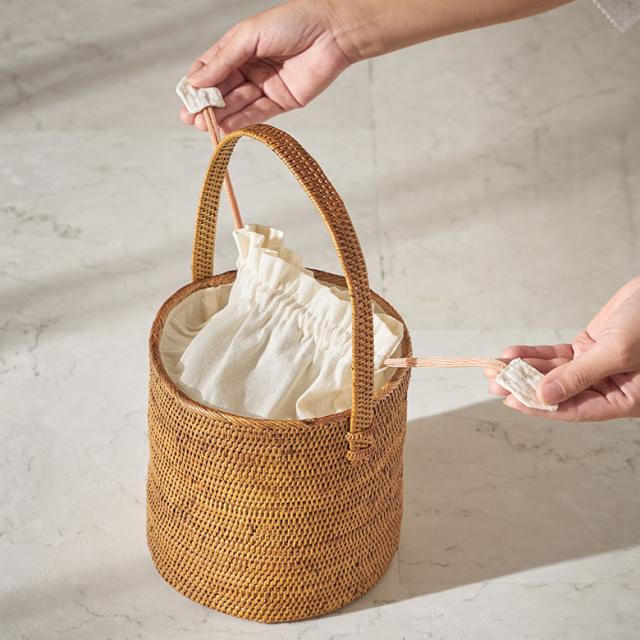 巾着付きバッグ