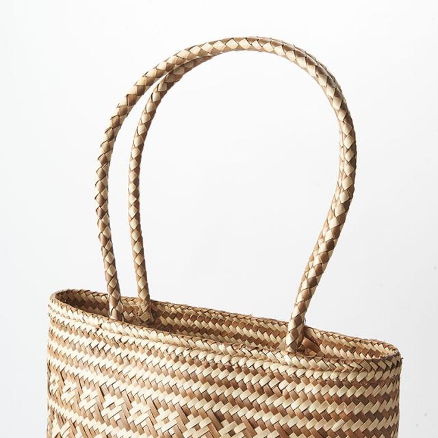 大人可愛いリゾートかごバッグ