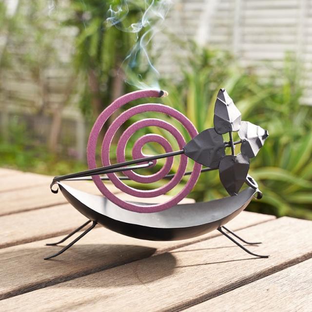 シンプルモダンなお花デザインの蚊取線香カバー