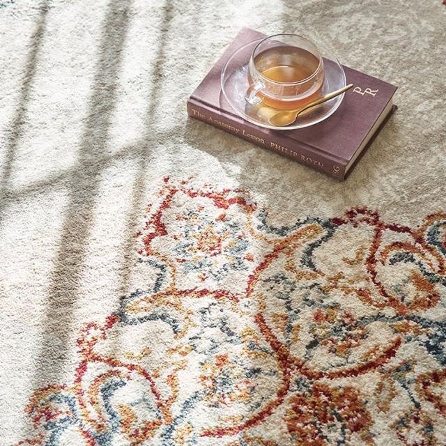 インテリアに合わせやすいアイボリーカラー