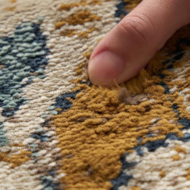 繊維の中で最も軽く、摩擦に強いポリプロピレンを100%使用