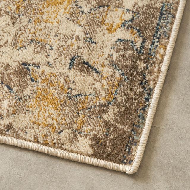 しっかりと縫い上げられており、端がほつれてくるのを防いでくれます