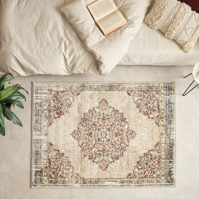 アンティークな雰囲気を醸し出しています