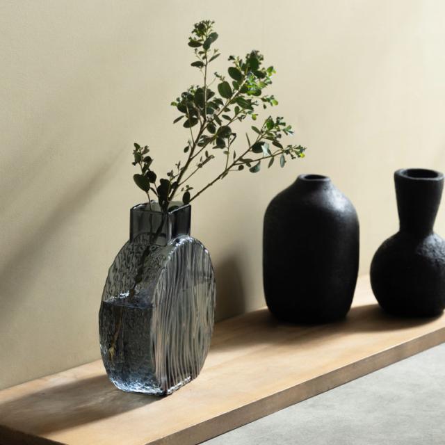 お部屋に溶け込む、涼しげなガラスアート